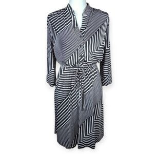 BLACK & WHITE STRIPE SHIRT DRESS  SZ.M/L EUC.
